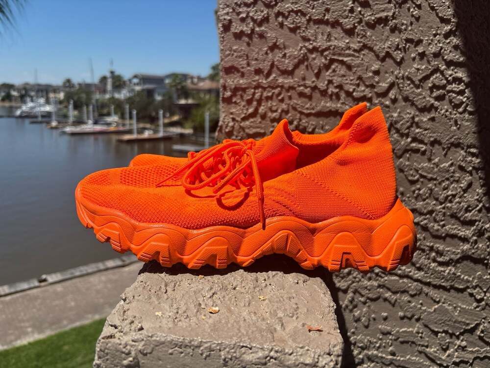 Bright Orange Knit Sneakers – Size 43 (Men’s 10 / Women’s 11-11.5) - Picture 3 of 5